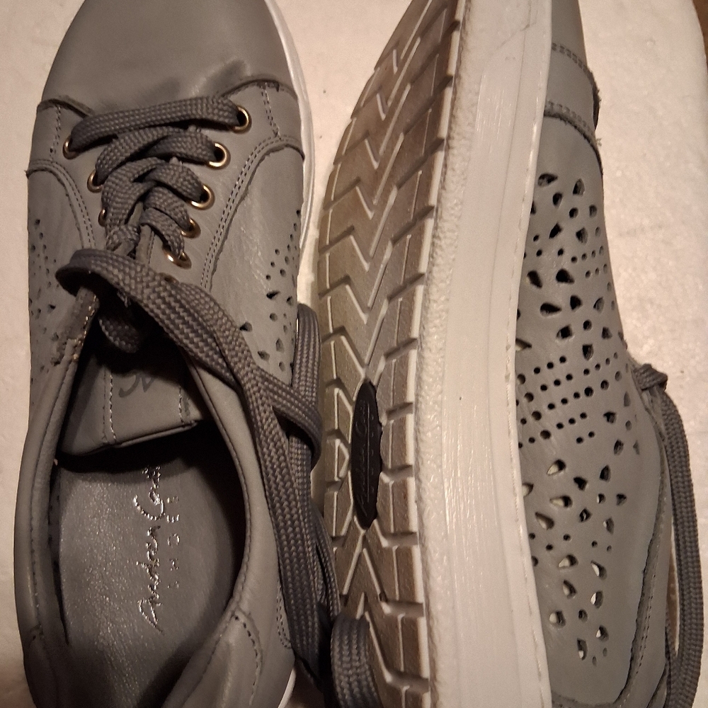 Andrea Conti Gray Sneakers, Laceup, Gray And White Shoes Sz 39, U.s. Size 8.5 - Picture 3 of 7